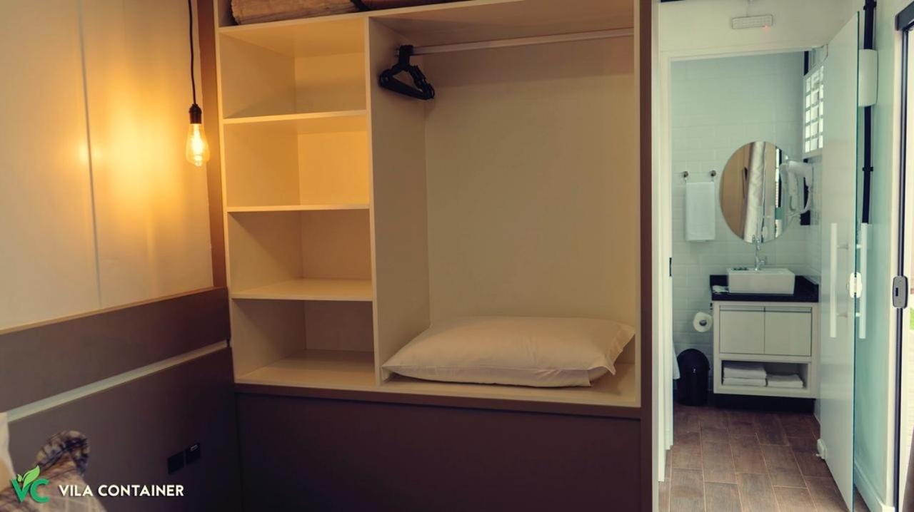Container Guest house *